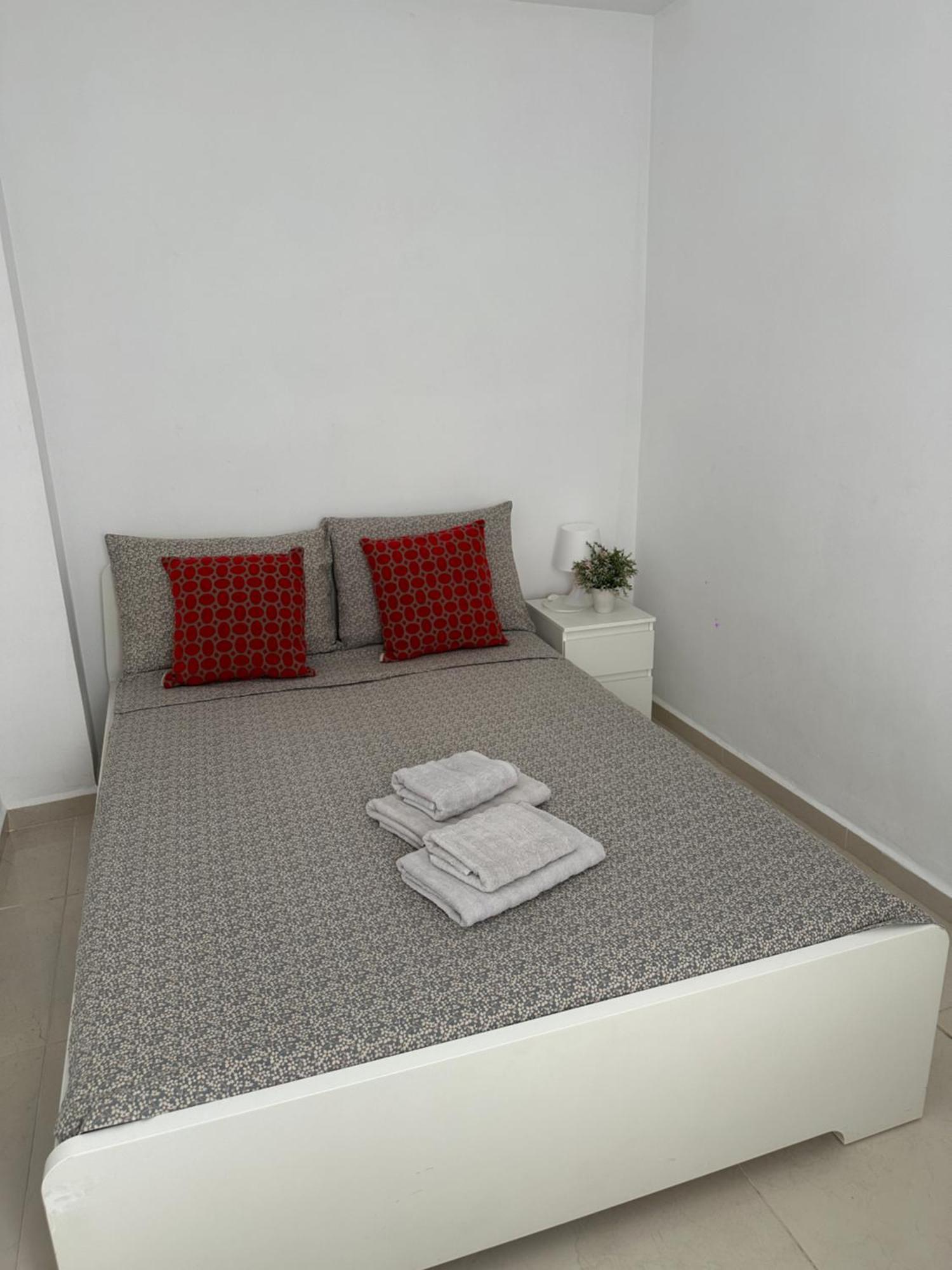 Modern And Bright 5 Bedroom Apartment Del Prado Gandia Exterior photo